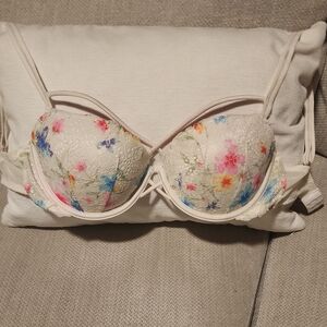 PINK Victoria's Secret Floral Lace Bra